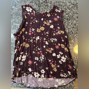 Women’s tank. Good condition.